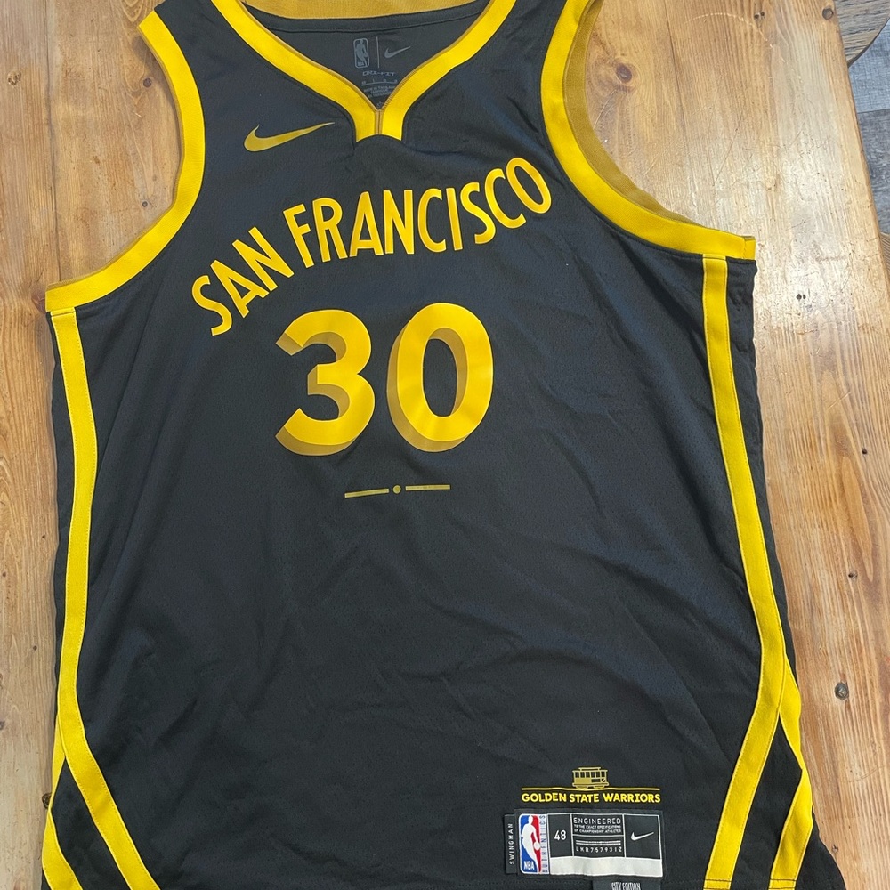 Nike Dri-FIT Black Athletic Apparel